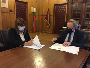 НКИЗ и Софийски университет „Св. Климент Охридски“ подписаха меморандум за сътрудничество